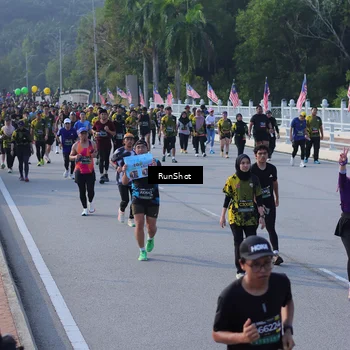 Runner Photo 7128101