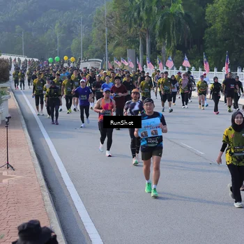 Runner Photo 7128104