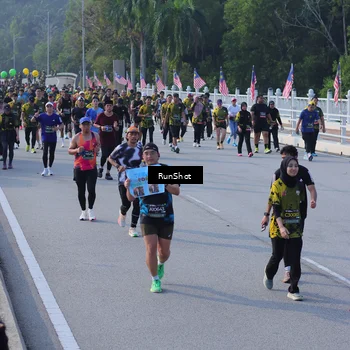 Runner Photo 7128109