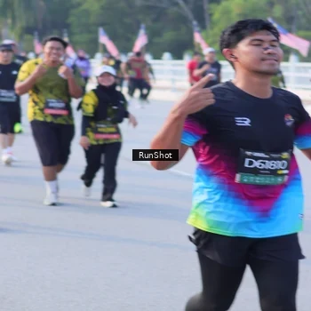 Runner Photo 7128112