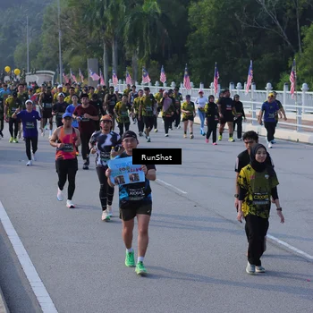 Runner Photo 7128119
