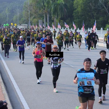 Runner Photo 7128124