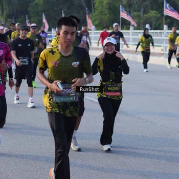 Runner Photo 7128300
