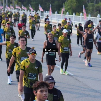 Runner Photo 7128303