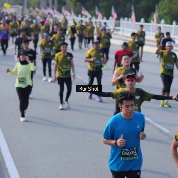 Runner Photo 7128345