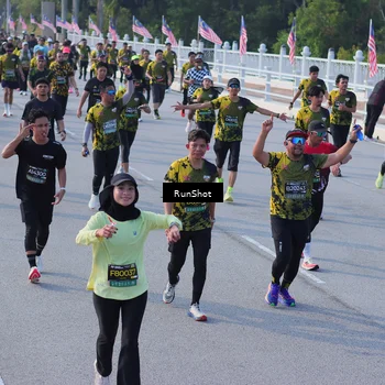 Runner Photo 7128375