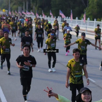 Runner Photo 7128395