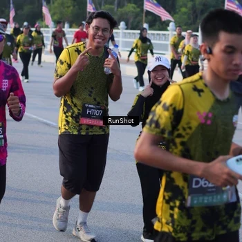 Runner Photo 7128396