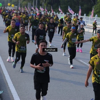 Runner Photo 7128403