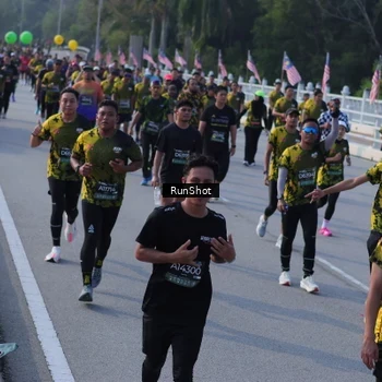 Runner Photo 7128405