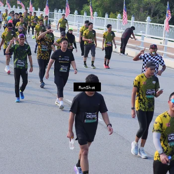 Runner Photo 7128432