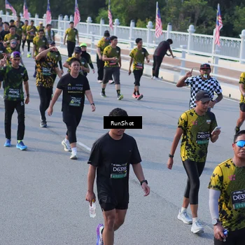 Runner Photo 7128435