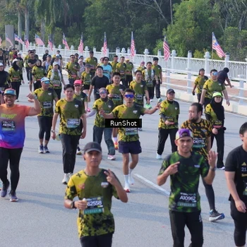 Runner Photo 7128494