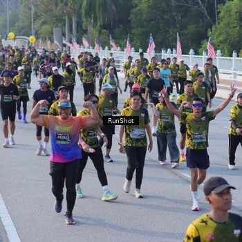 Runner Photo 7128496