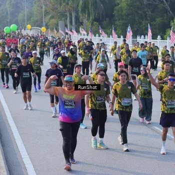 Runner Photo 7128498