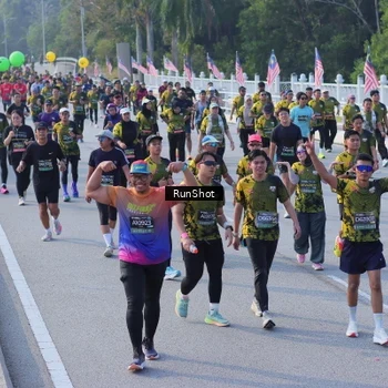 Runner Photo 7128499