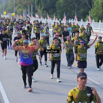 Runner Photo 7128502