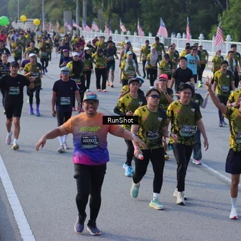 Runner Photo 7128510