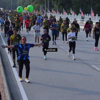 Runner Photo 7128668