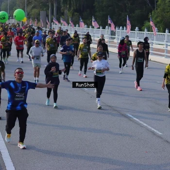 Runner Photo 7128671