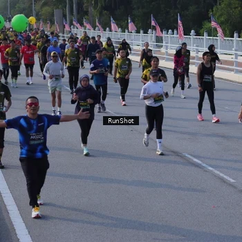 Runner Photo 7128676
