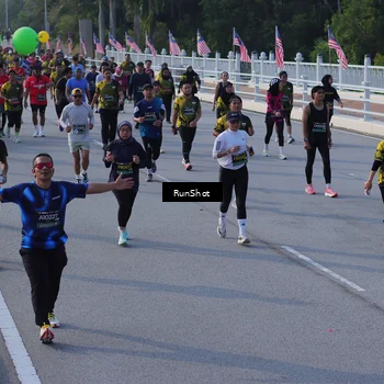 Runner Photo 7128690
