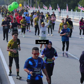 Runner Photo 7128710