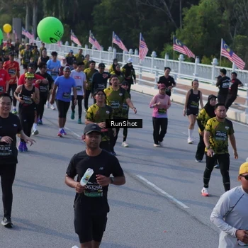 Runner Photo 7128746