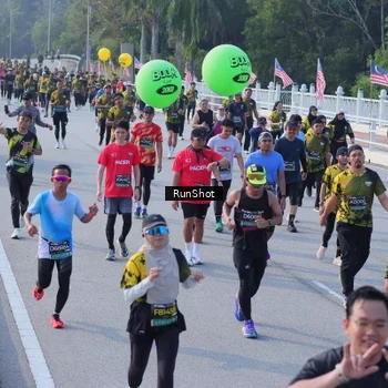 Runner Photo 7128768