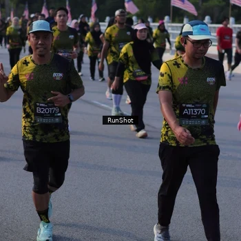 Runner Photo 7128843