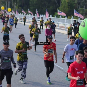 Runner Photo 7128846