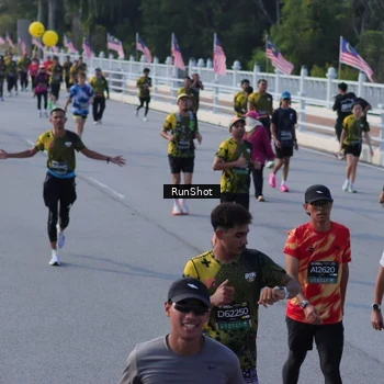 Runner Photo 7128848