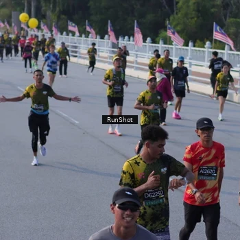 Runner Photo 7128849