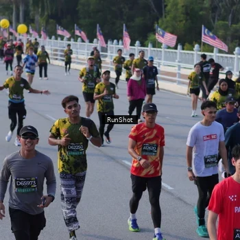 Runner Photo 7128857