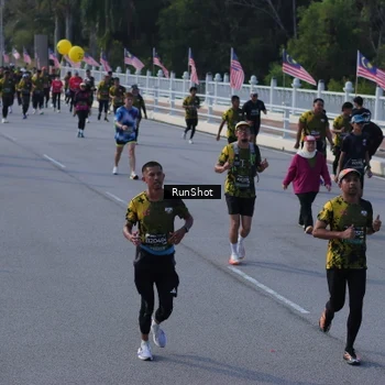 Runner Photo 7128871