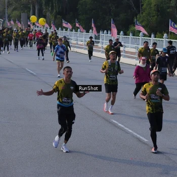 Runner Photo 7128872