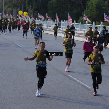 Runner Photo 7128876