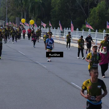 Runner Photo 7128890