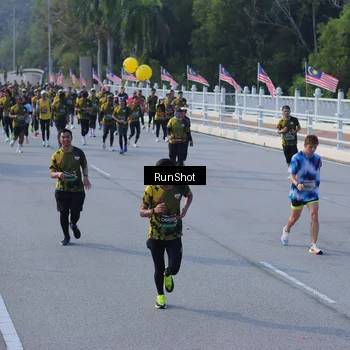 Runner Photo 7128920