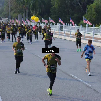 Runner Photo 7128923