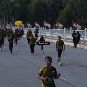 Runner Photo 7128940