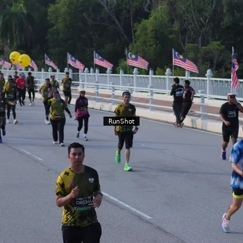 Runner Photo 7128942