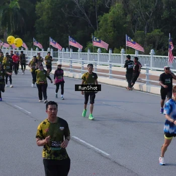 Runner Photo 7128943