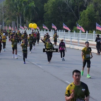 Runner Photo 7128946