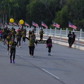 Runner Photo 7128958