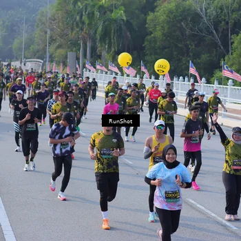 Runner Photo 7129000