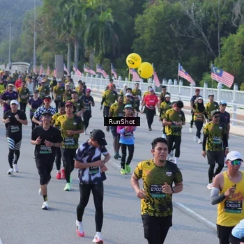 Runner Photo 7129009