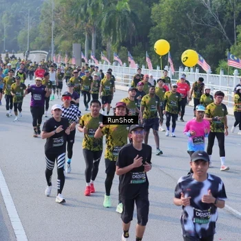 Runner Photo 7129024