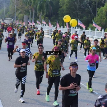 Runner Photo 7129035