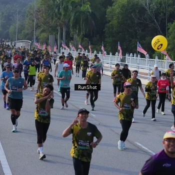 Runner Photo 7129098